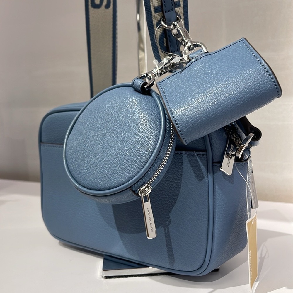 Michael Kors Jet Set Md Leather Crossbody Bag with Case for Apple Airpods Pro® - Picture 6 of 16